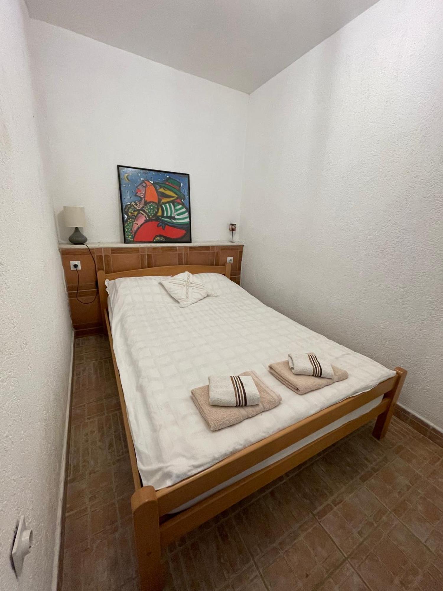 Cave Apartment Вирпазар Екстериор снимка